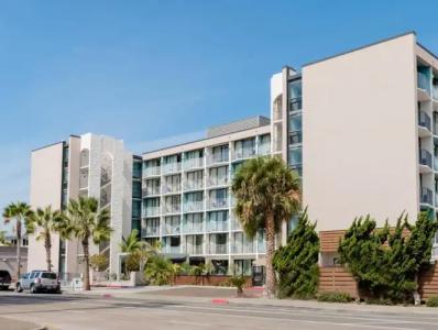 Best Western Yacht Harbor - 31