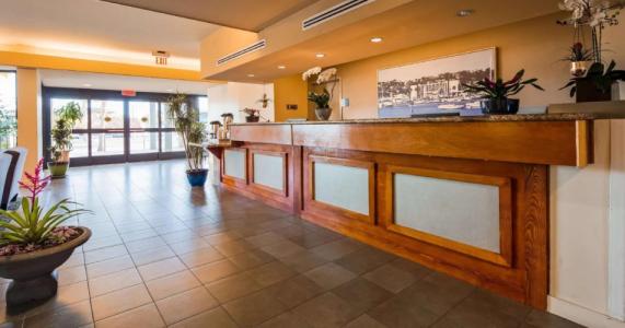 Best Western Yacht Harbor - 27