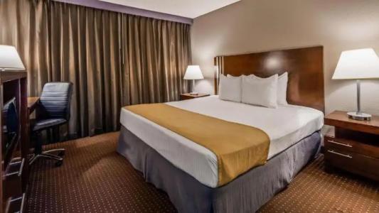 Best Western Yacht Harbor - 58