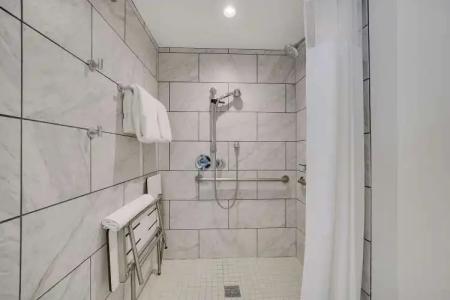 Kona Kai Resort & Spa, a Noble House Resort - 9