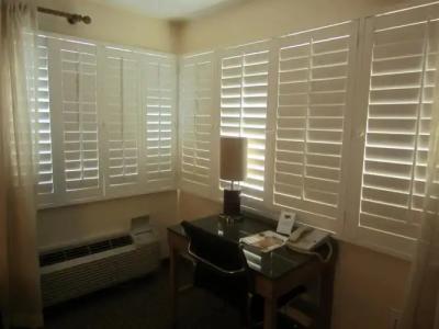 PB Surf Beachside Inn - 4