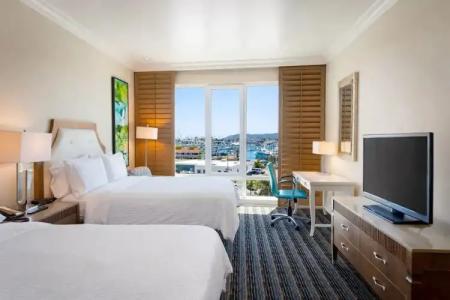 DoubleTree by Hilton San Diego Bayside - 63