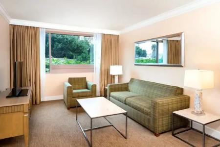 DoubleTree by Hilton San Diego Bayside - 69