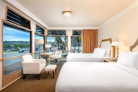 DoubleTree by Hilton San Diego Bayside - 77