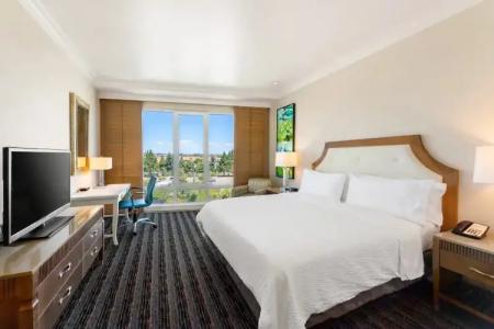 DoubleTree by Hilton San Diego Bayside - 51