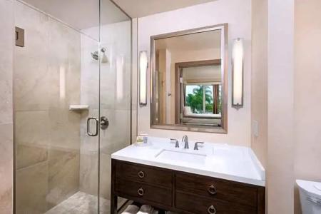 DoubleTree by Hilton San Diego Bayside - 81