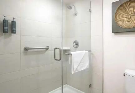 DoubleTree by Hilton San Diego Bayside - 9