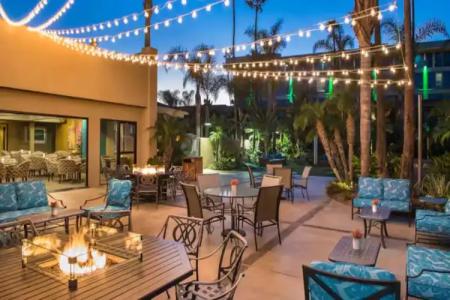 DoubleTree by Hilton San Diego Bayside - 25