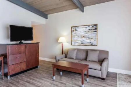 Ramada San Diego North & Conference Center - 27