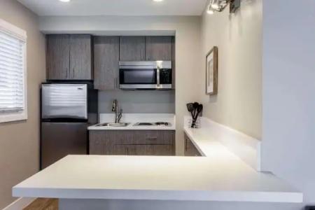 Ramada San Diego North & Conference Center - 28