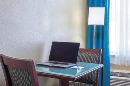 GreenTree Inn San Diego Mission Bay - 31