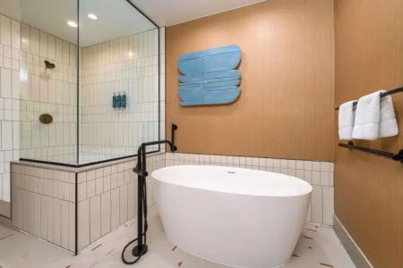 Hilton San Diego Gaslamp Quarter - 10