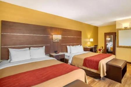 Comfort Inn San Diego Airport at the Harbor - 47