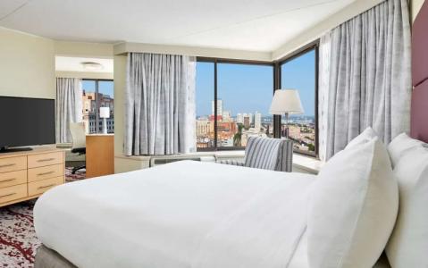 DoubleTree by Hilton Philadelphia Center City - 40