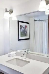 Four Points by Sheraton Philadelphia Northeast - 28