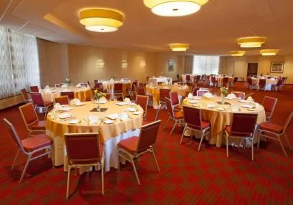 Four Points by Sheraton Philadelphia Northeast - 20