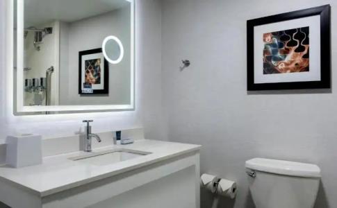 Four Points by Sheraton Philadelphia Northeast - 44