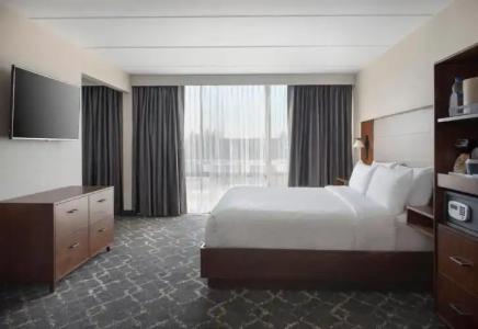 Four Points by Sheraton Philadelphia Northeast - 41