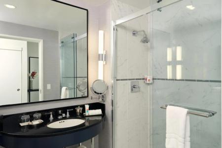 Loews Philadelphia - 8