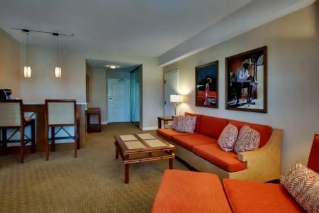 Tropicana a DoubleTree by Hilton and Resort - 81