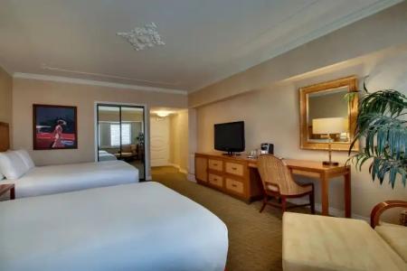 Tropicana a DoubleTree by Hilton and Resort - 50