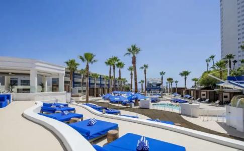 Tropicana a DoubleTree by Hilton and Resort - 8