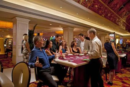 Tropicana a DoubleTree by Hilton and Resort - 24