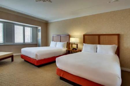 Tropicana a DoubleTree by Hilton and Resort - 76