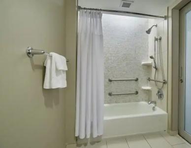 SpringHill Suites by Marriott Las Vegas Convention Center - 4