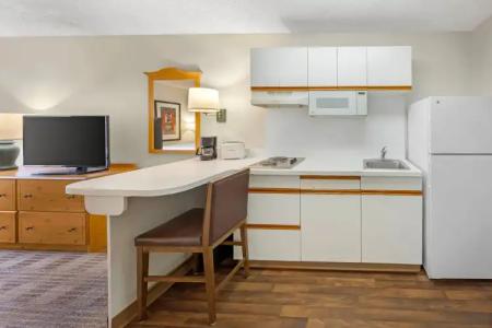 MainStay Suites Las Vegas Convention Center - 20