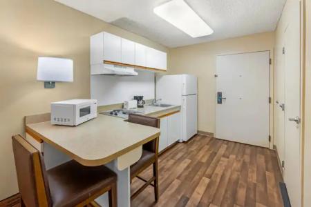 MainStay Suites Las Vegas Convention Center - 22