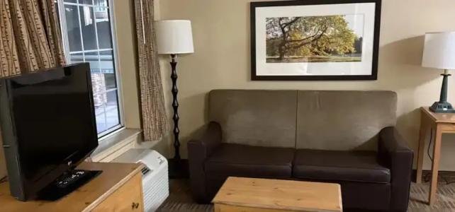 MainStay Suites Las Vegas Convention Center - 25