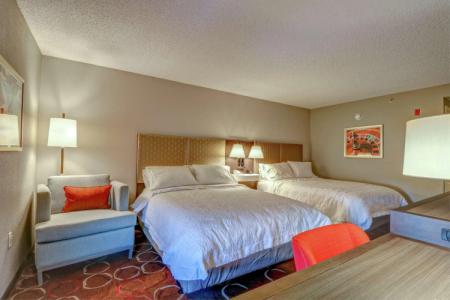 Hampton Inn Tropicana - 3