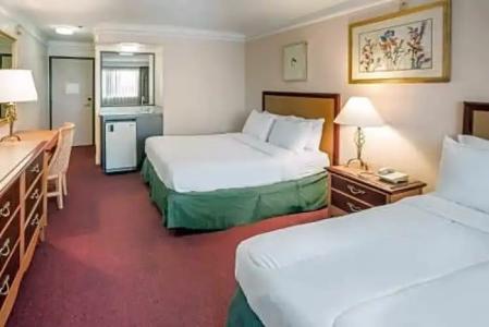 Rodeway Inn & Suites Las Vegas Strip - 23