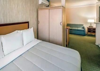 Rodeway Inn & Suites Las Vegas Strip - 32