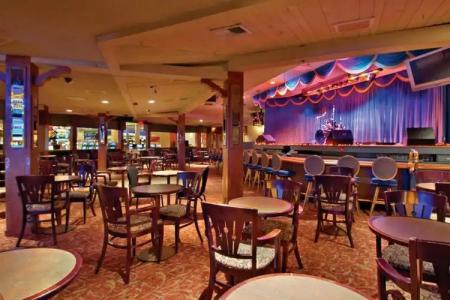 Sam's Town & Gambling Hall - 9