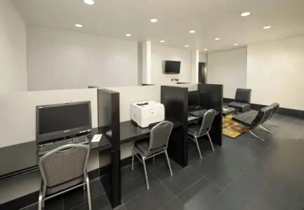 Hilton Grand Vacations Club Elara Center Strip - 11