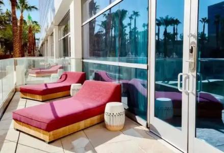 Virgins Las Vegas, Curio Collection by Hilton - 149