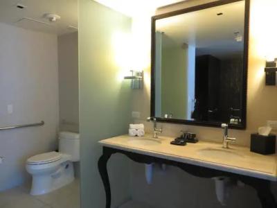 Virgins Las Vegas, Curio Collection by Hilton - 105