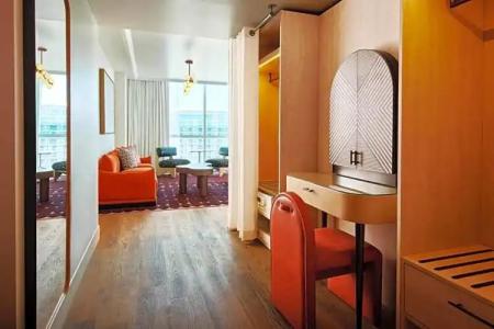 Virgins Las Vegas, Curio Collection by Hilton - 120