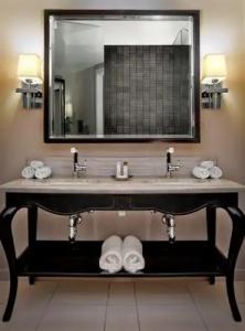 Virgins Las Vegas, Curio Collection by Hilton - 69