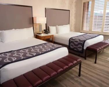 California and Casino - 2