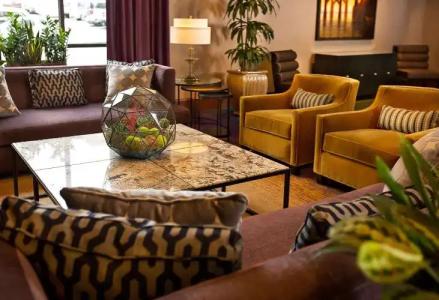The Paramount - 10
