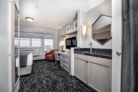 The Mediterranean Inn - 26