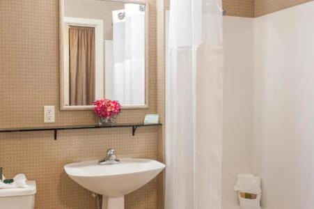 The Mediterranean Inn - 20