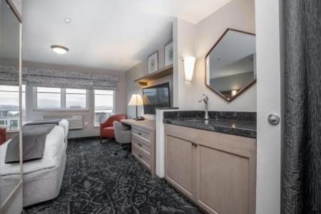 The Mediterranean Inn - 34