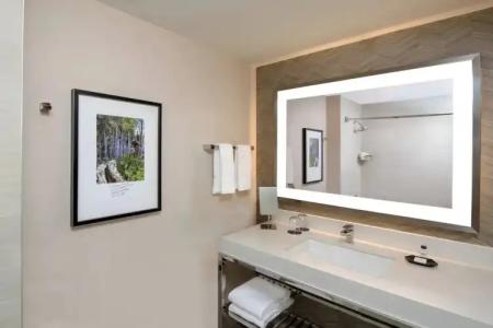 Sheraton Grand - 103