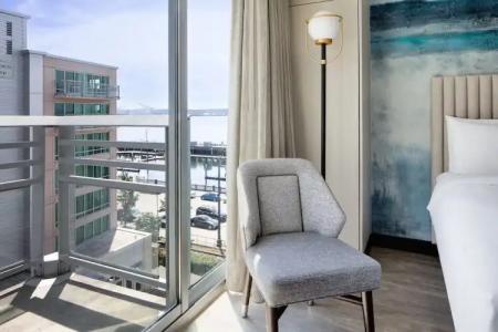 Seattle Marriott Waterfront - 77