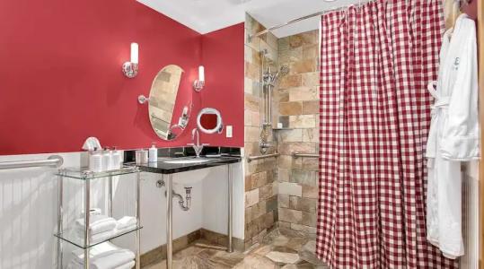 The Edgewater, a Noble House - 141