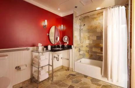 The Edgewater, a Noble House - 86